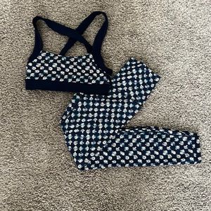 Fabletics Daisy Workout Set